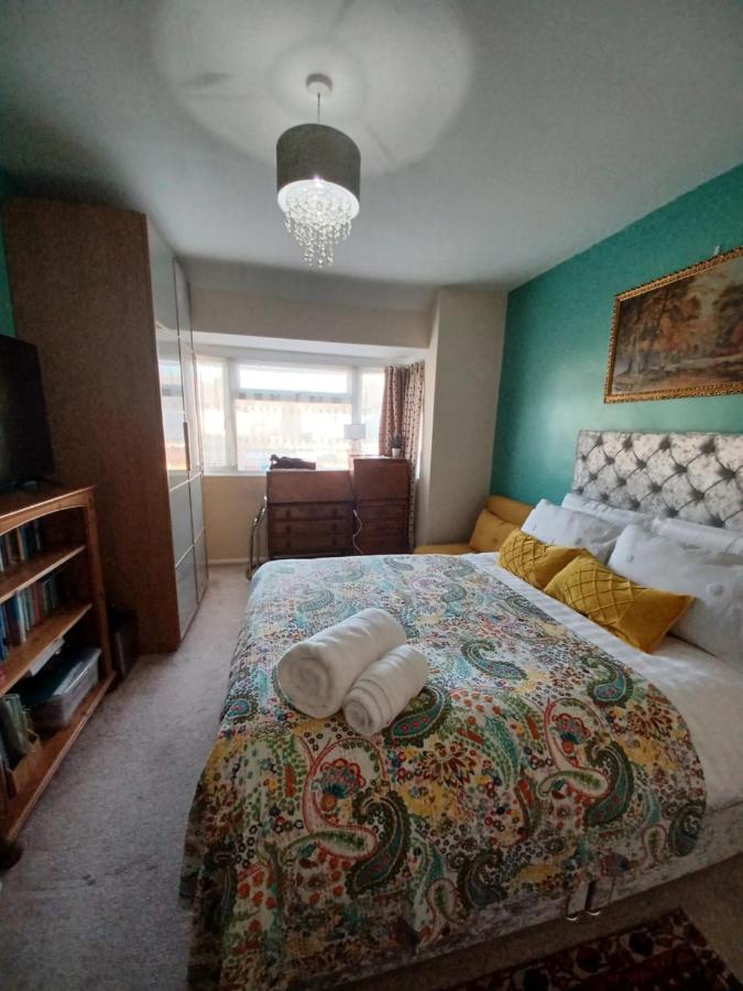 Stunning Homestay In Wolverhampton Bushbury Εξωτερικό φωτογραφία