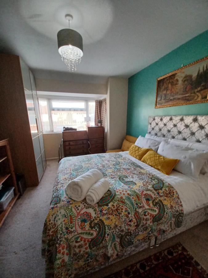 Stunning Homestay In Wolverhampton Bushbury Εξωτερικό φωτογραφία