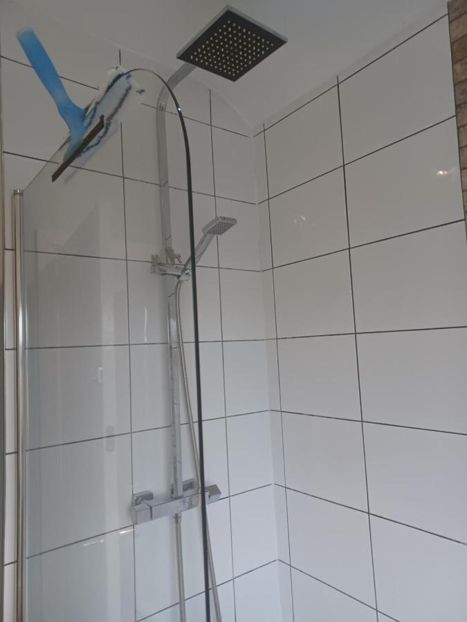 Stunning Homestay In Wolverhampton Bushbury Εξωτερικό φωτογραφία