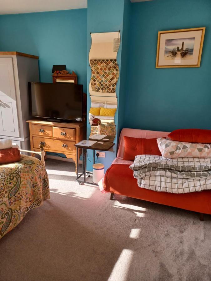 Stunning Homestay In Wolverhampton Bushbury Εξωτερικό φωτογραφία